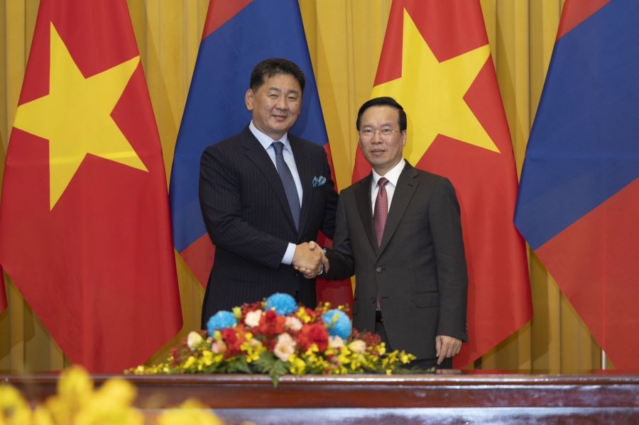 Image: President Vo Van Thuong welcomed President of Mongolia Ukhnaagiin Khurelsukh.