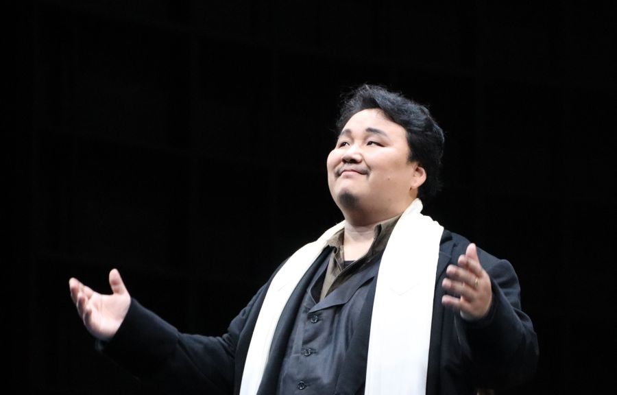 People's Artist E. Amartuvshin Named One of the World's Top Five Opera Singers