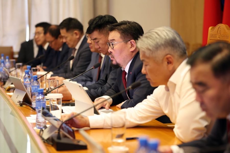 Prime Minister of Mongolia Holds Virtual Meeting with Local Governors