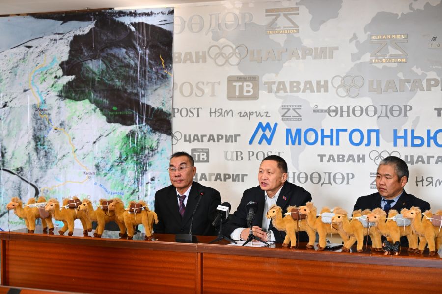 Caravan of 120 Camels to Travel from Mankhan to Biysk, Russia