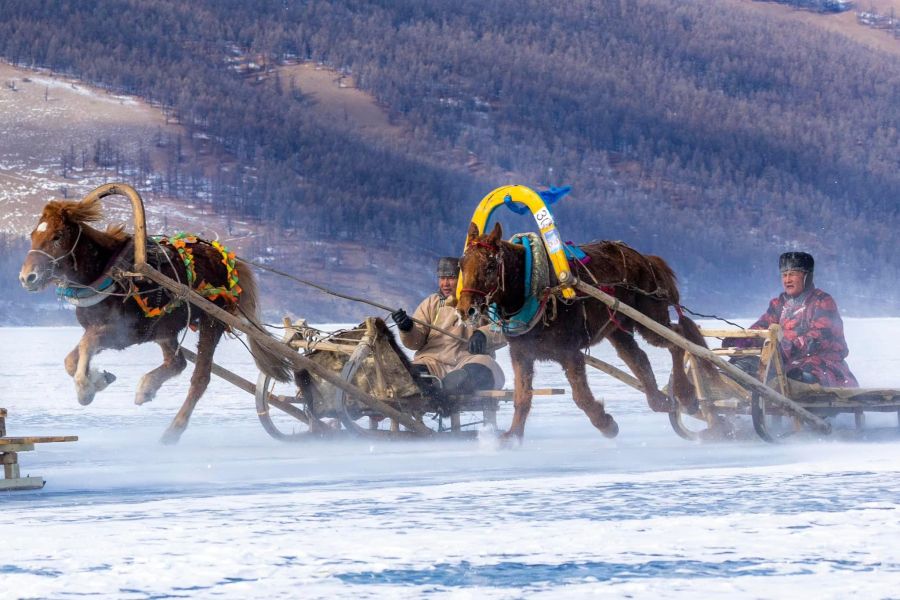 Mongolia Receives Over 810,000 Tourists