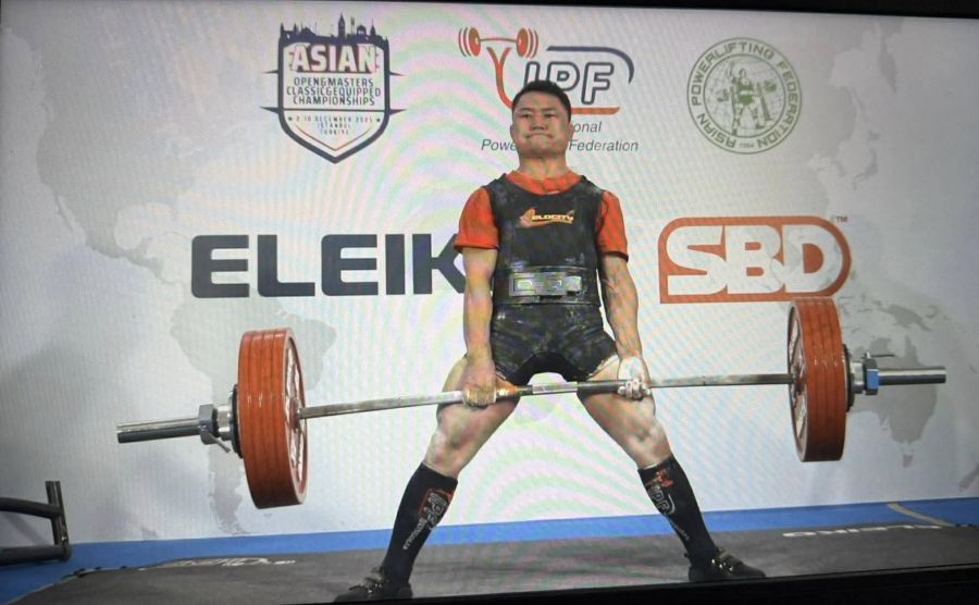 Mongolian Powerlifter Becomes Asian Champion