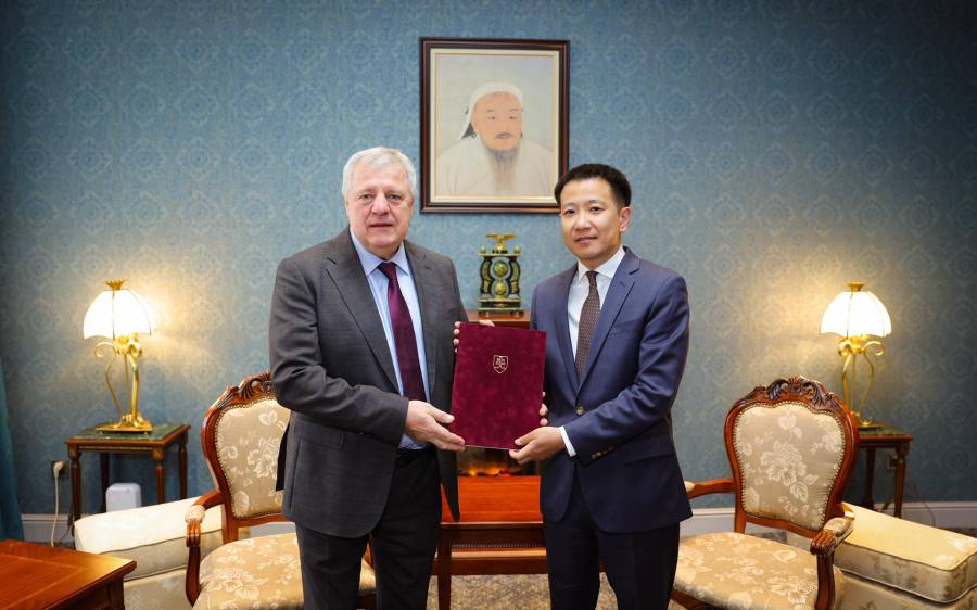 Non-Resident Ambassador of Slovakia Presents Copy of Credentials