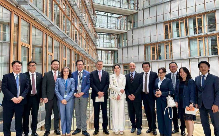 Mongolia, European Investment Bank Deepen Partnership on Energy Transition