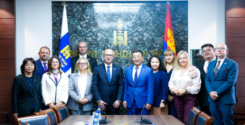 Mongolia, Poland to Cooperate on Pharmaceutical Regulation, Quality, and Supply