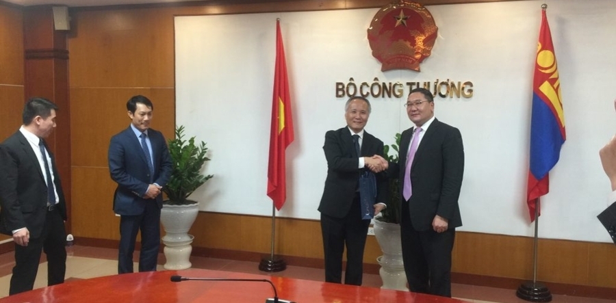 Foreign Affairs State Secretary visits Vietnam